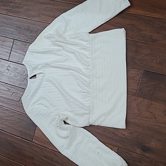 H&M Creamy White Wide Ribbed Long Sleeve Blouse size Large - Picture 2 of 9